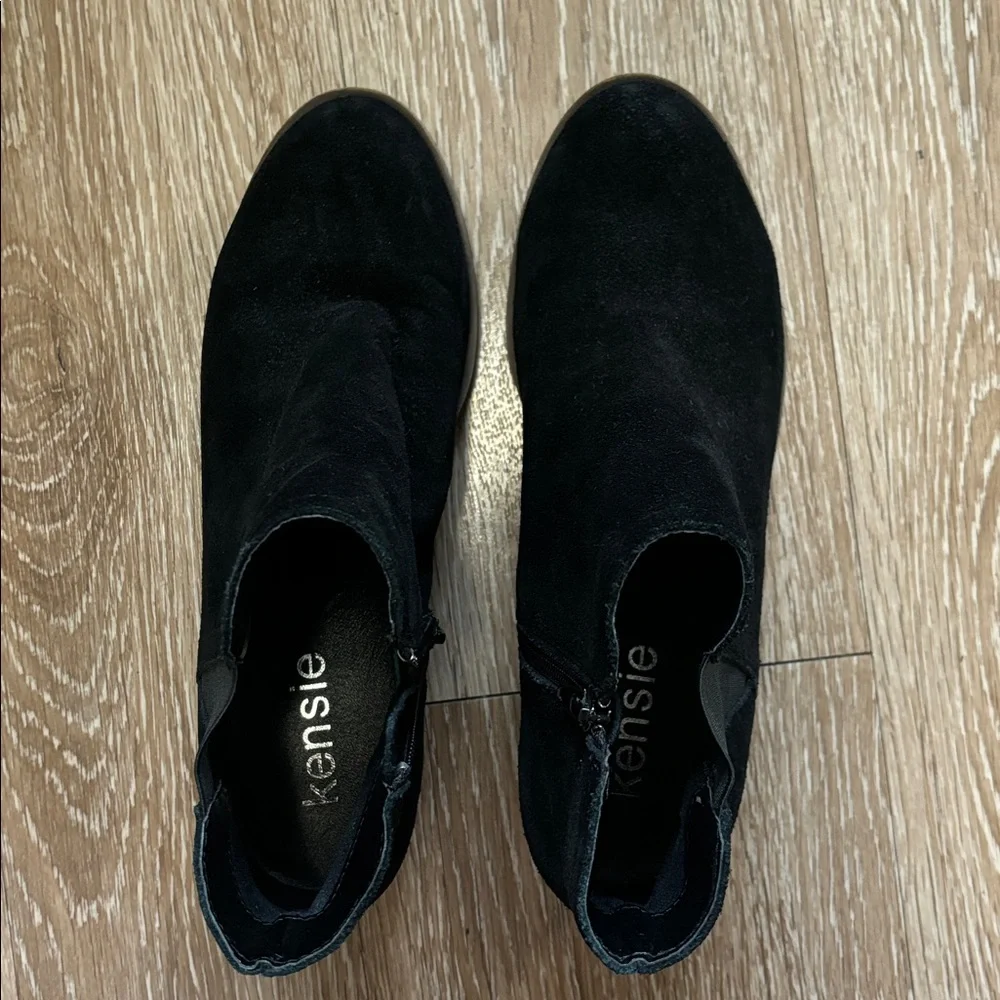 Kensie ‘Garry’ black suede ankle boots/booties, size 8
